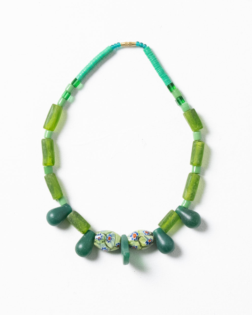 Design Necklace Combining African Beads from Various Countries