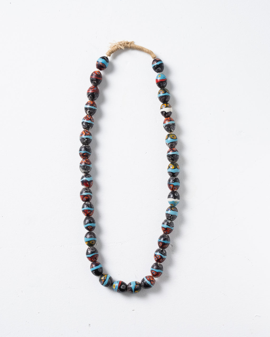 Antique trade beads made of Venetian glass. Round beads from <Chachacho>